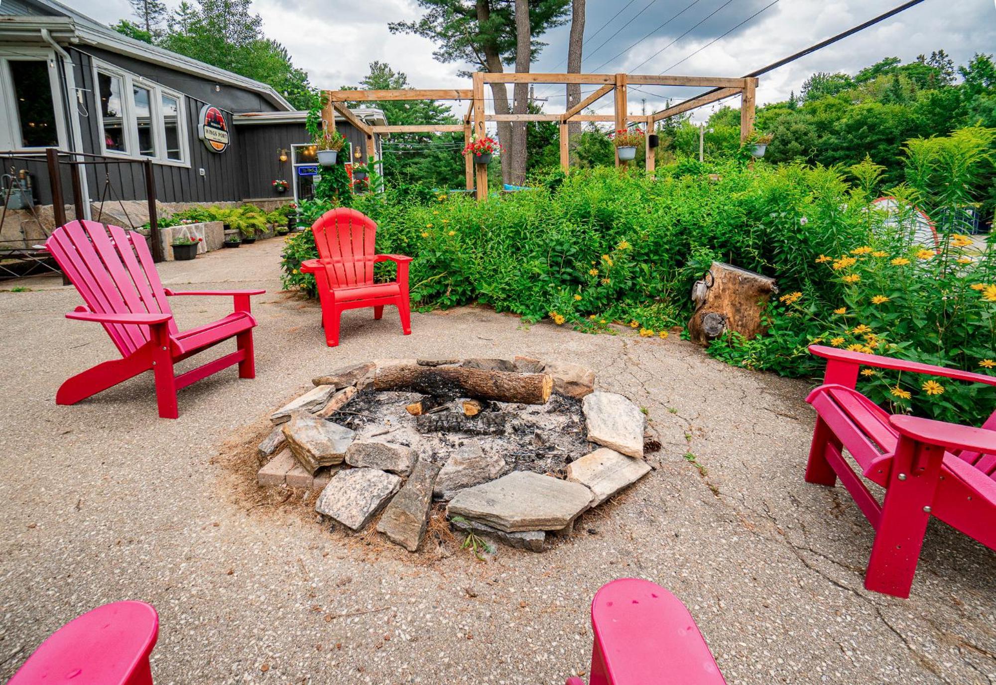 3 Pines Lodge Muskoka Huntsville Exterior photo